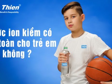 nuoc-ion-kiem-co-tot-cho-tre-em-hay-khong-0001